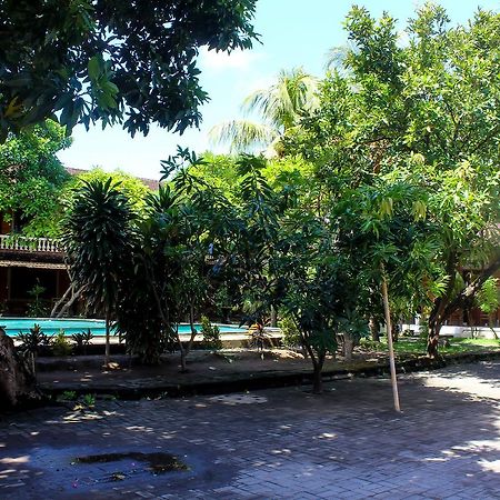 Budhi Beach Inn Kuta  Bagian luar foto