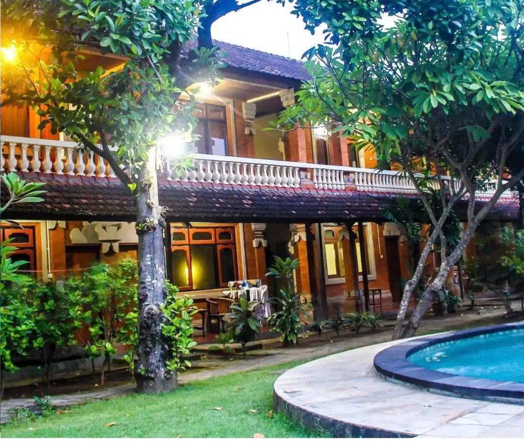 Budhi Beach Inn Kuta  Bagian luar foto