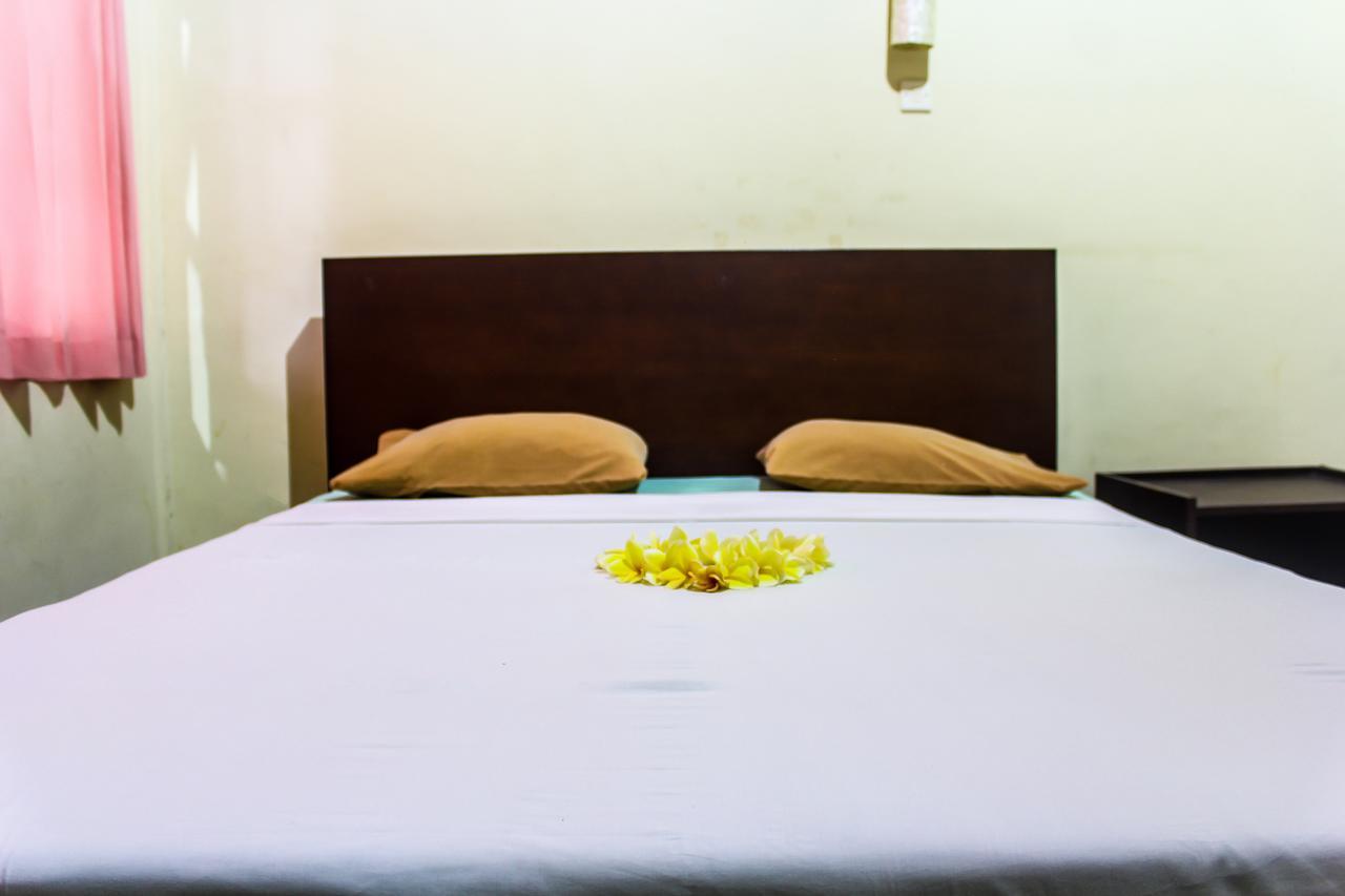 Budhi Beach Inn Kuta  Bagian luar foto