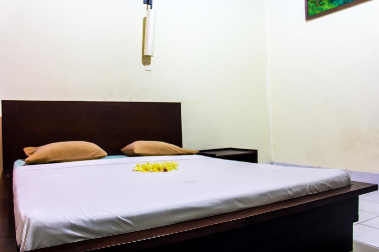 Budhi Beach Inn Kuta  Bagian luar foto