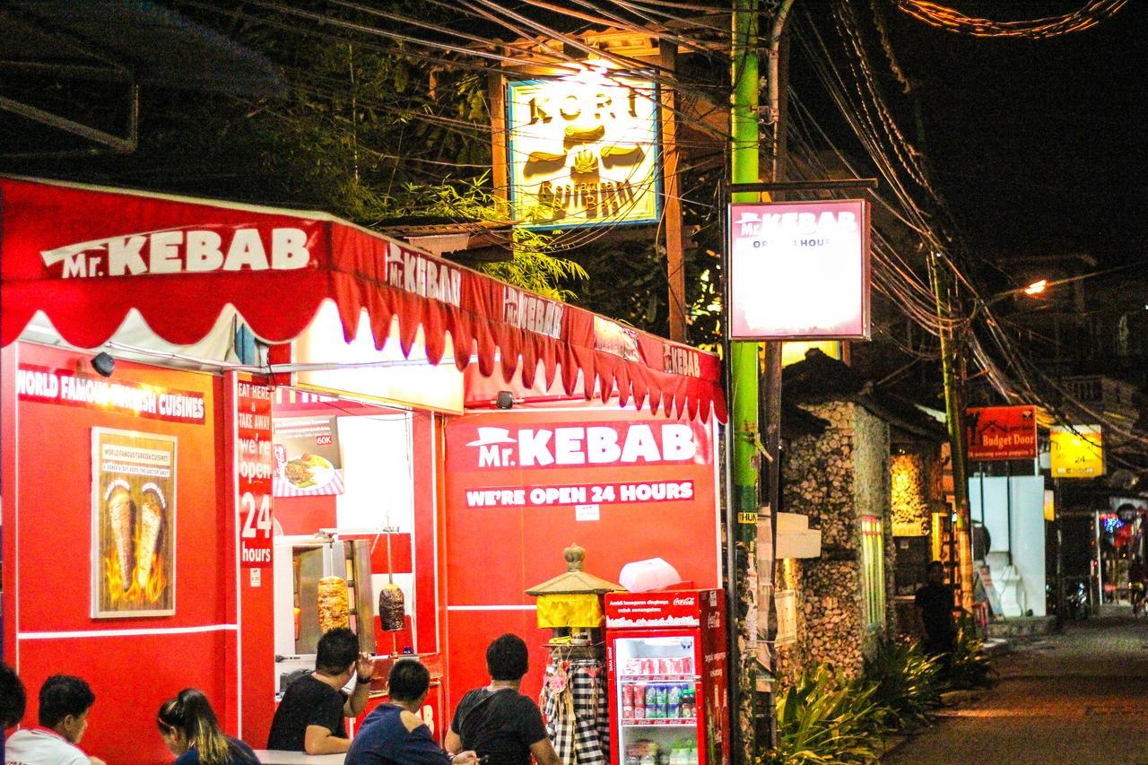 Budhi Beach Inn Kuta  Bagian luar foto