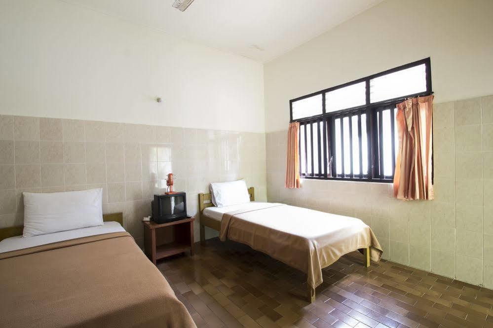 Budhi Beach Inn Kuta  Bagian luar foto
